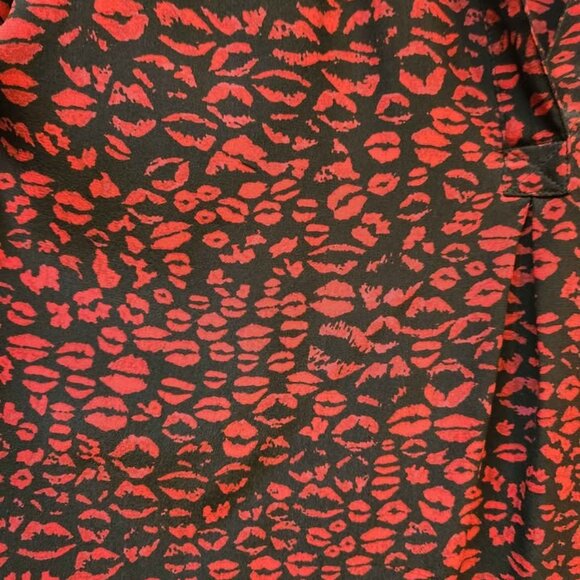[M-L] Joie‎ SILK Women's Blouse Size Medium-Large flowy red black - Picture 7 of 10